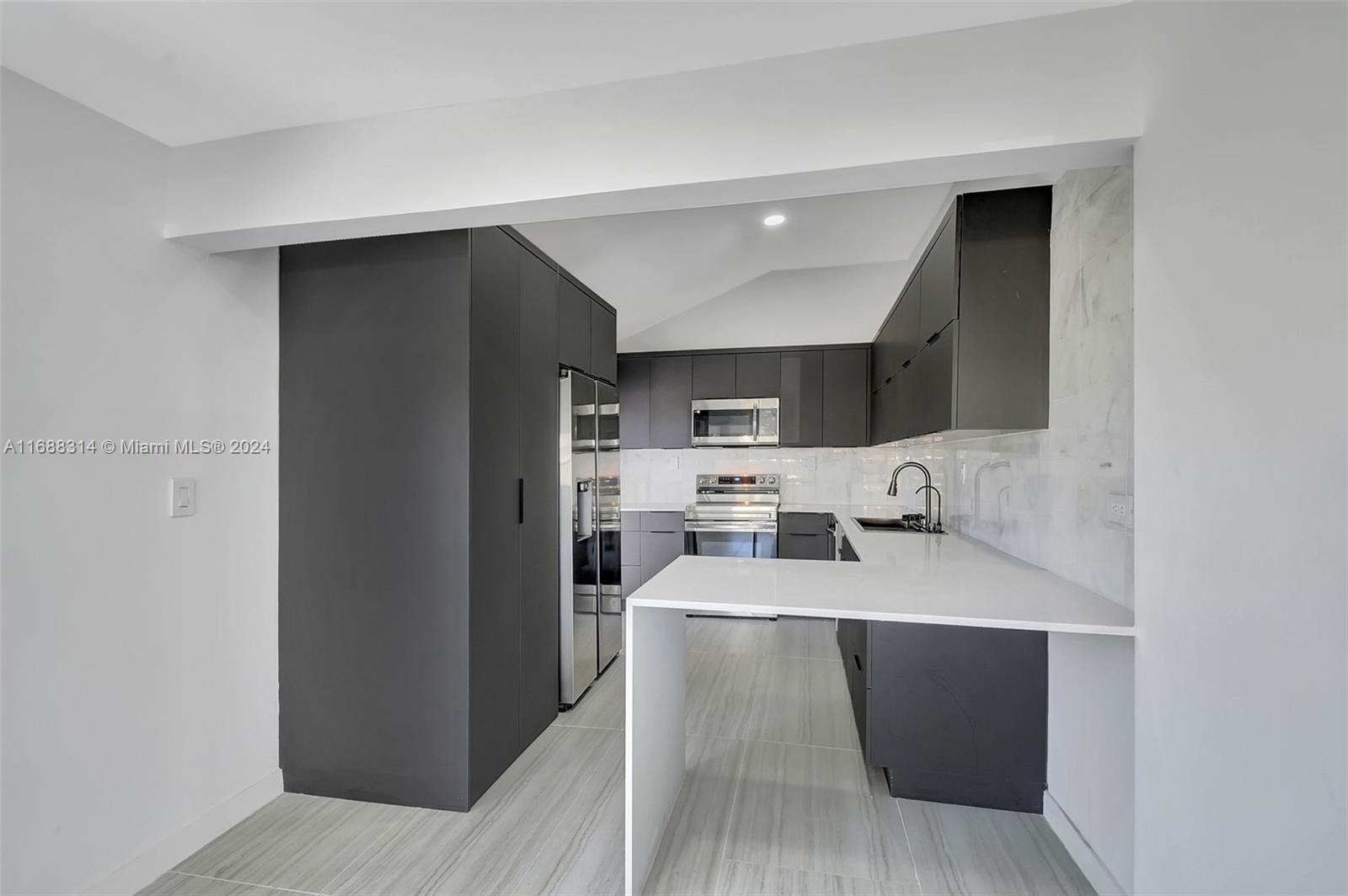 LAKEVIEW RIDGE - Residential