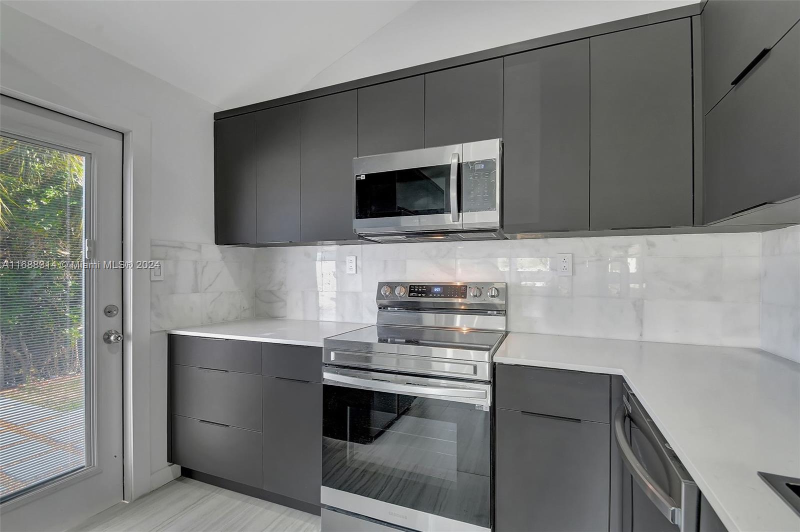 LAKEVIEW RIDGE - Residential