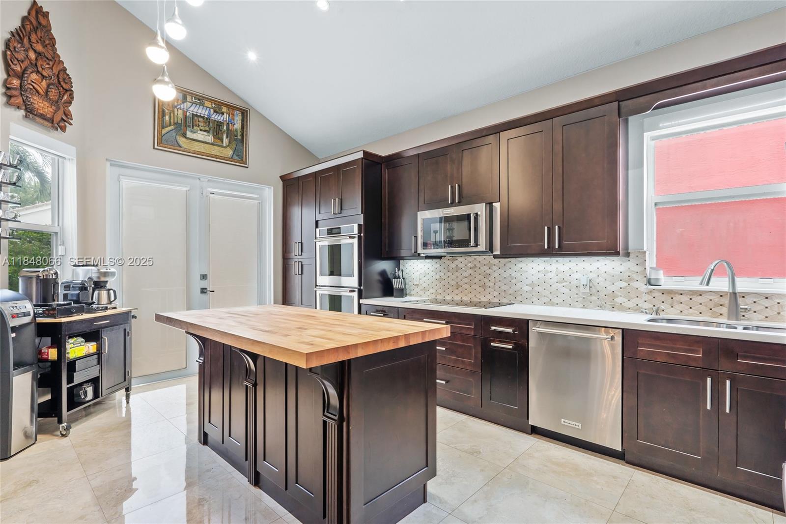 RIVIERA ISLES II - Residential