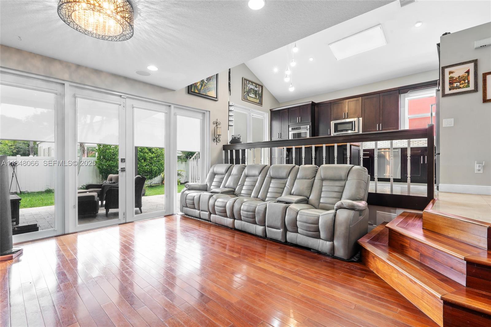 RIVIERA ISLES II - Residential