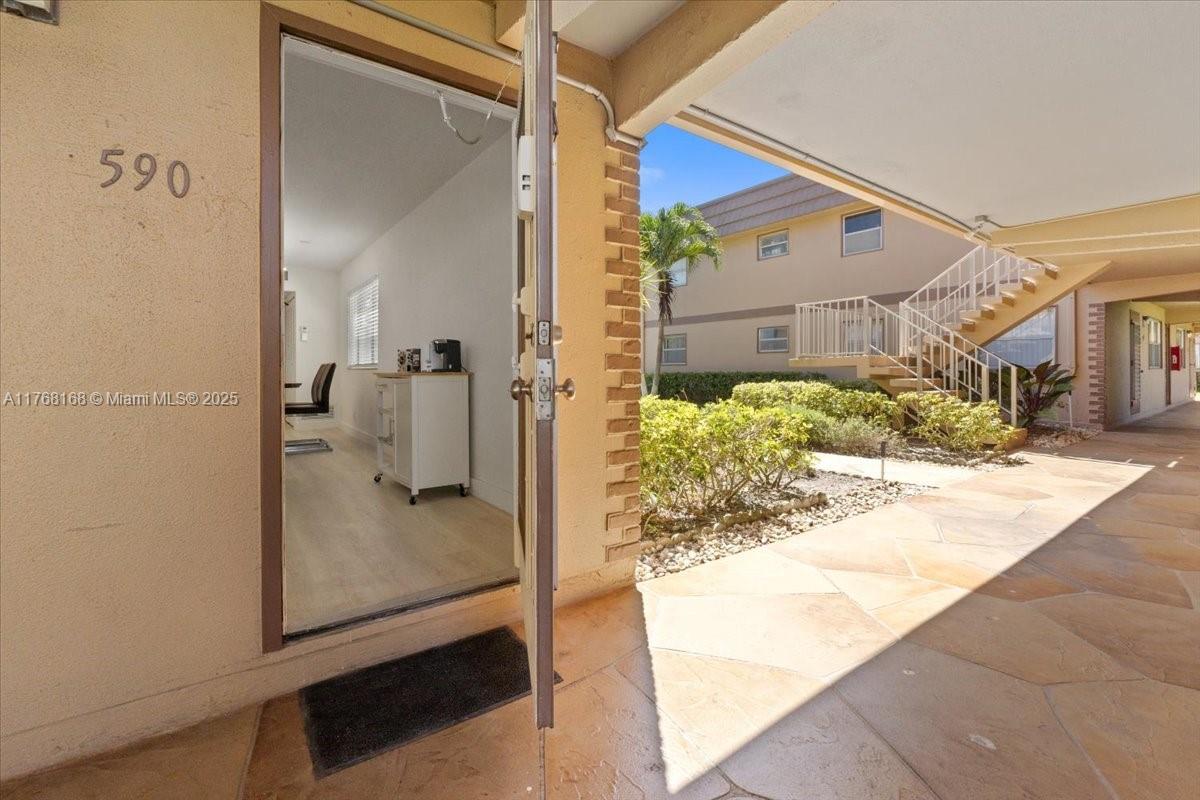 KINGS POINT BRITTANY COND - Residential