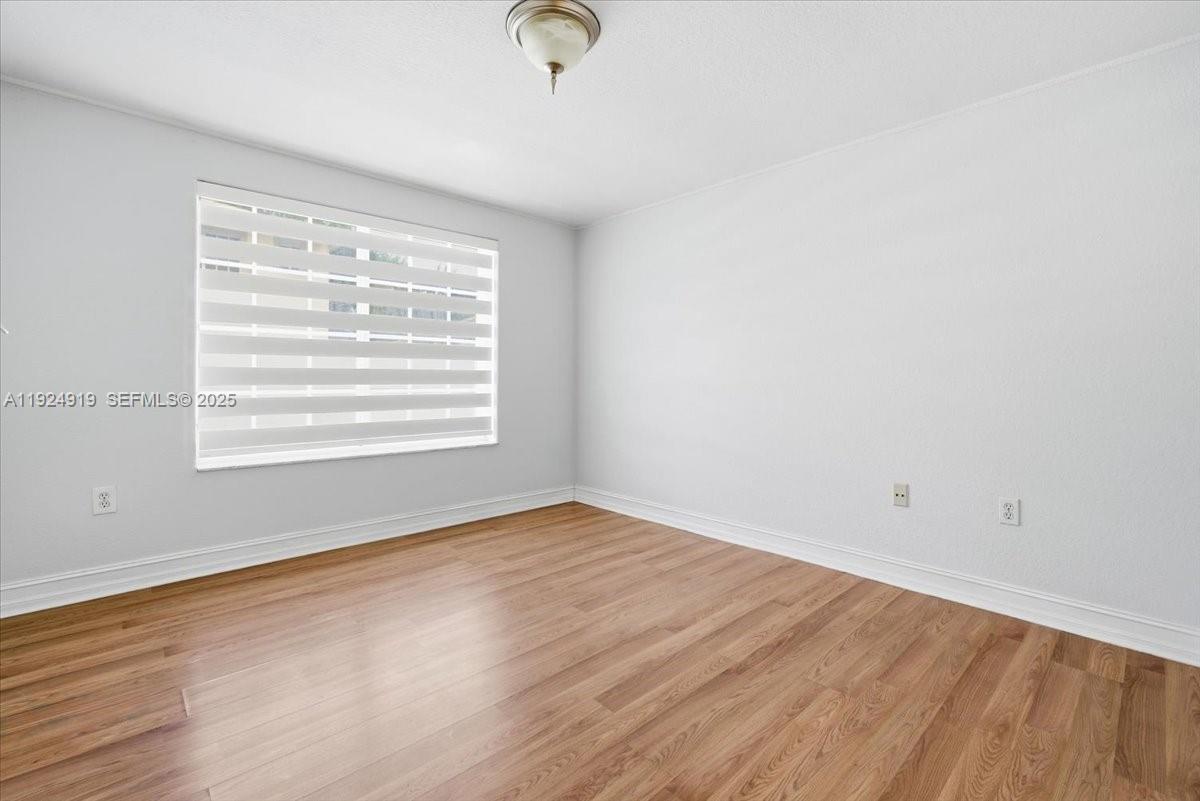 ROYAL LAKES 1ST ADDN - Residential