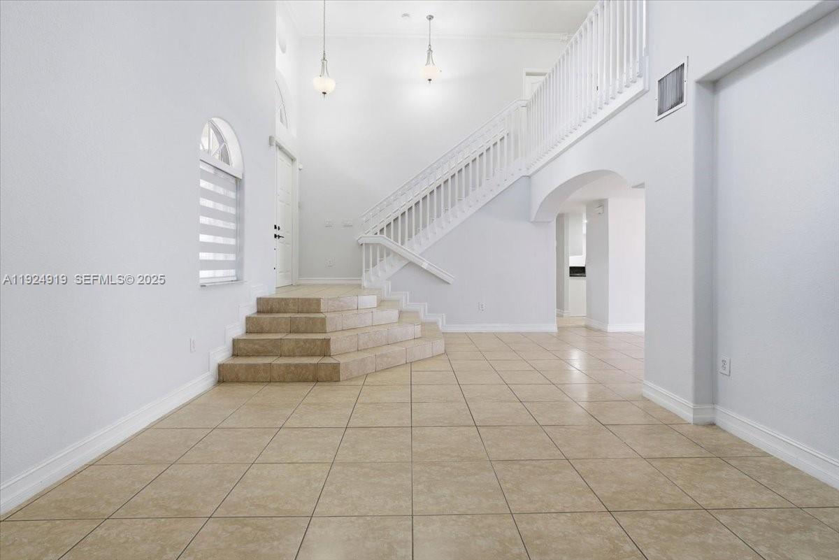 ROYAL LAKES 1ST ADDN - Residential