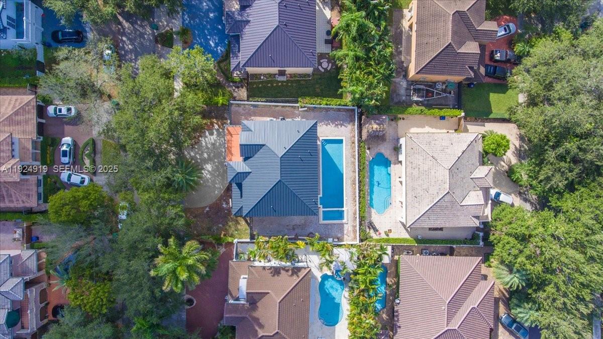 ROYAL LAKES 1ST ADDN - Residential