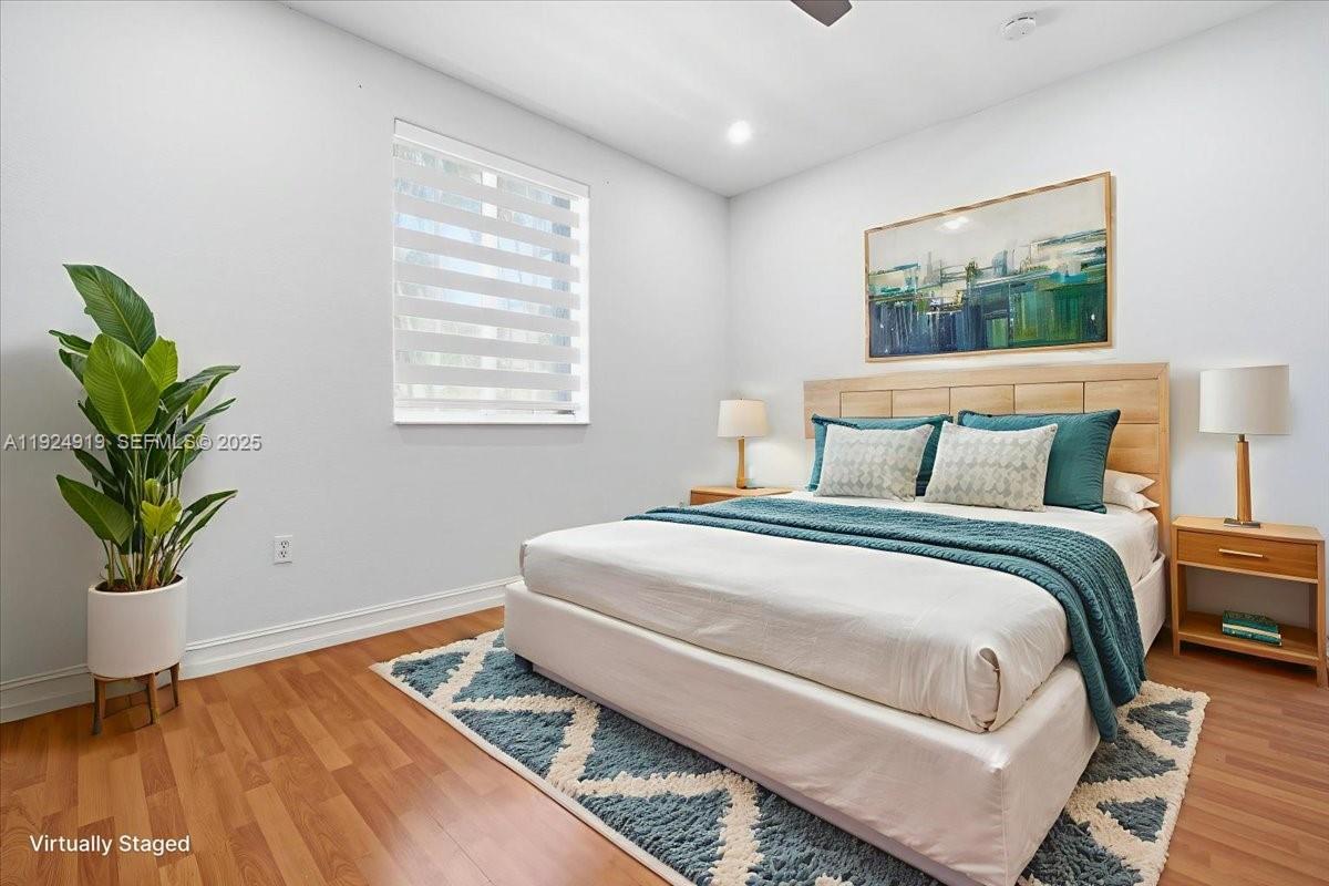 ROYAL LAKES 1ST ADDN - Residential