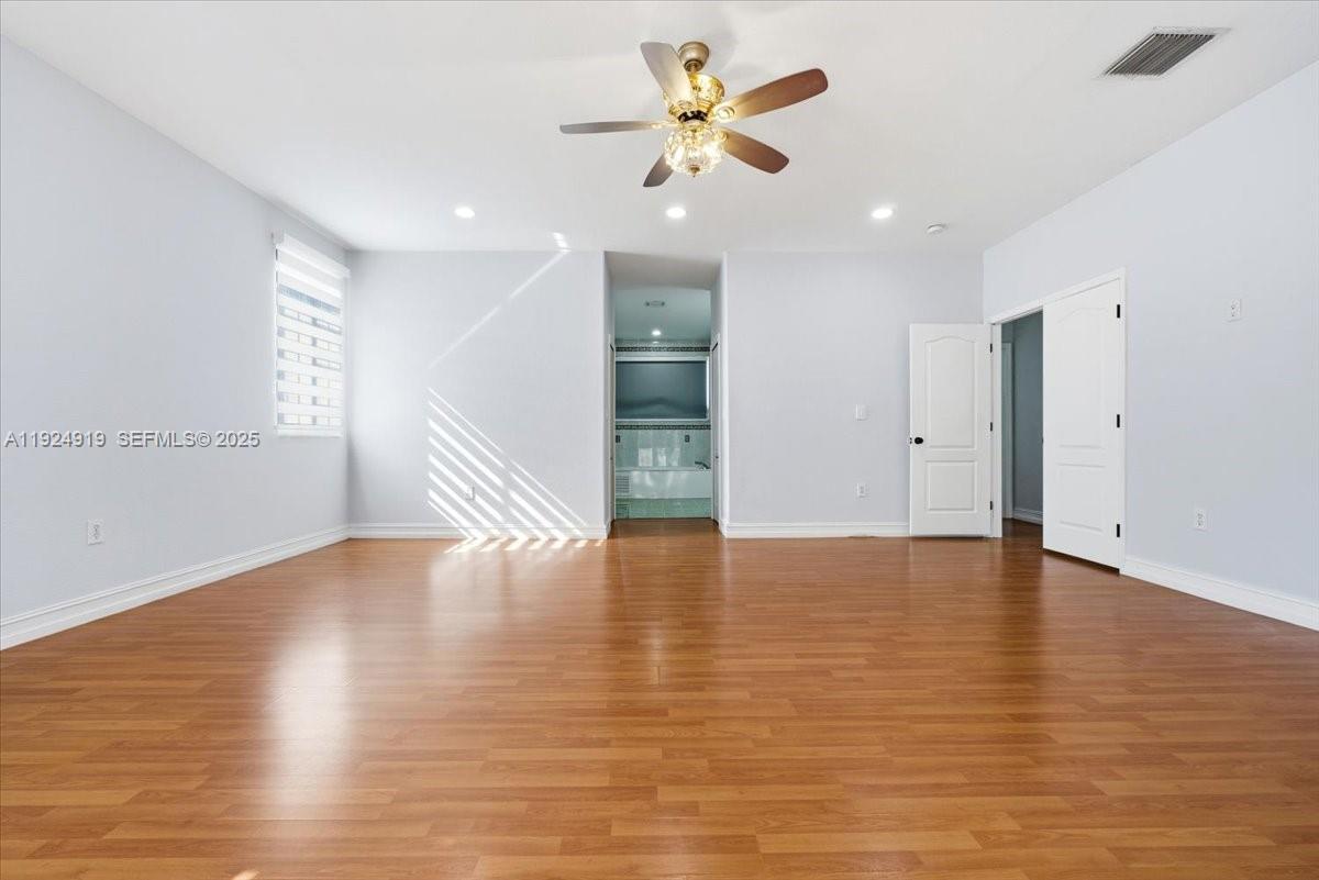 ROYAL LAKES 1ST ADDN - Residential