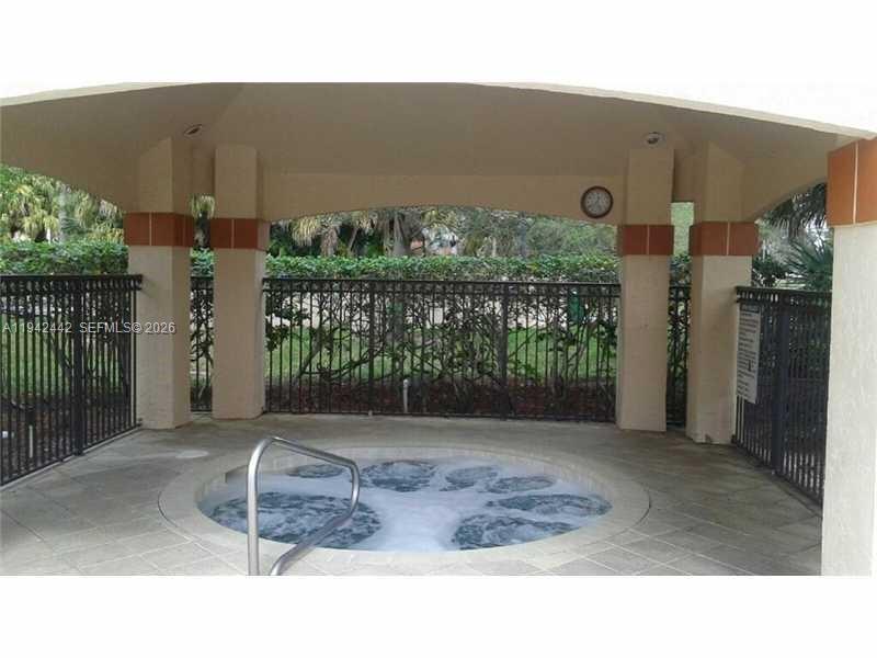 CORAL KEY CONDO - Residential