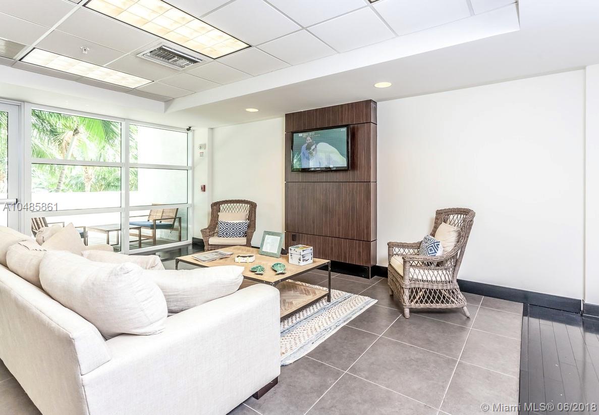 RIVER OAKS MARINA TOWER - Residential Lease