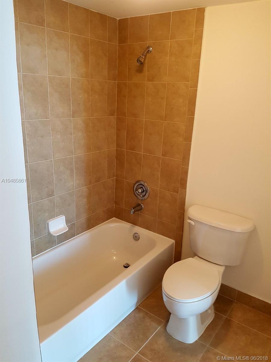 RIVER OAKS MARINA TOWER - Residential Lease