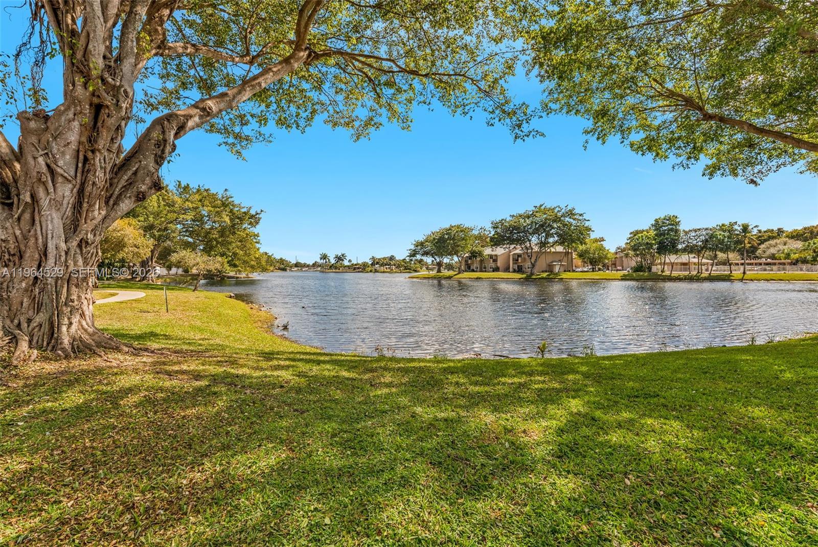 REFLECTIONS AT PEMBROKE P - Residential Lease