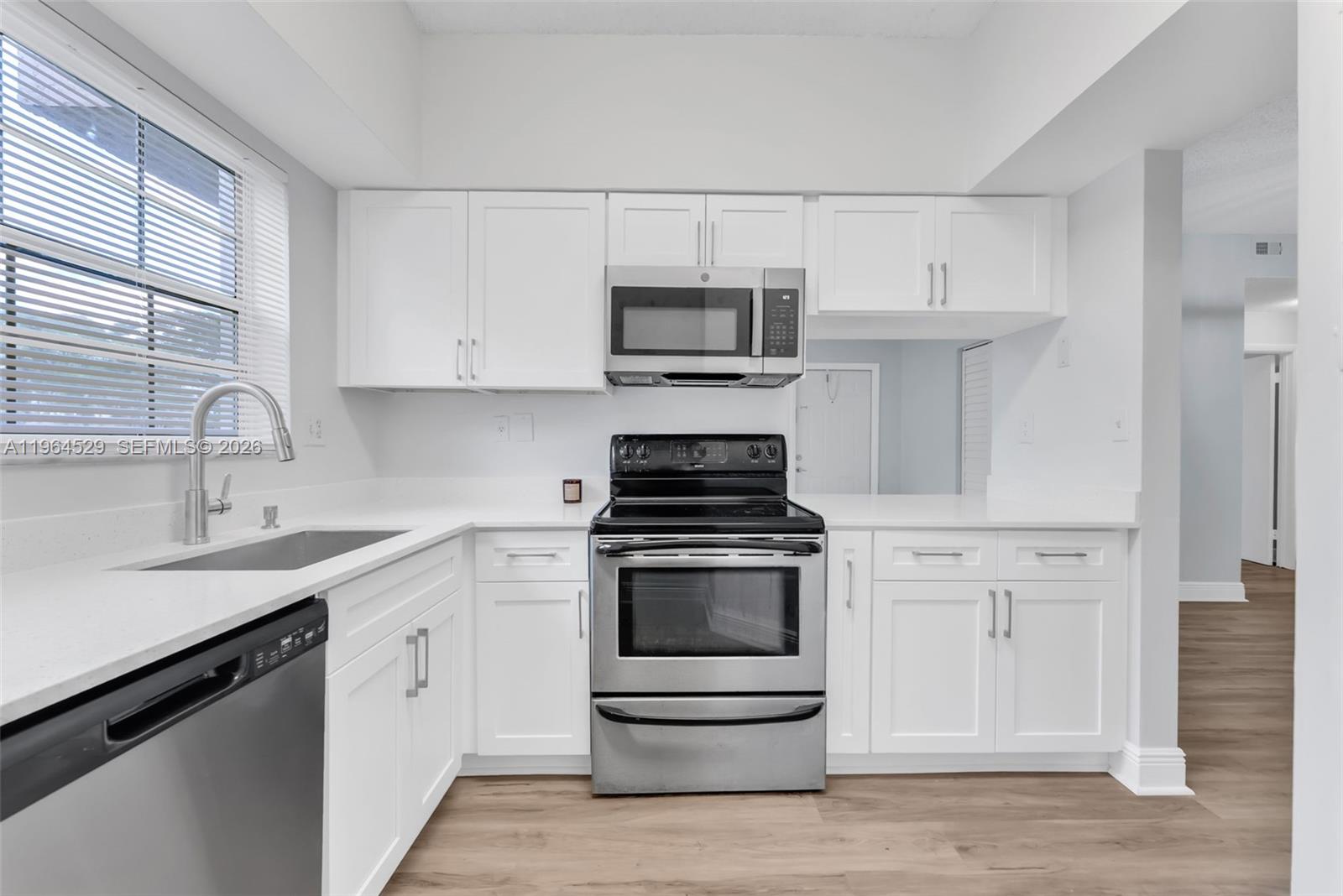 REFLECTIONS AT PEMBROKE P - Residential Lease