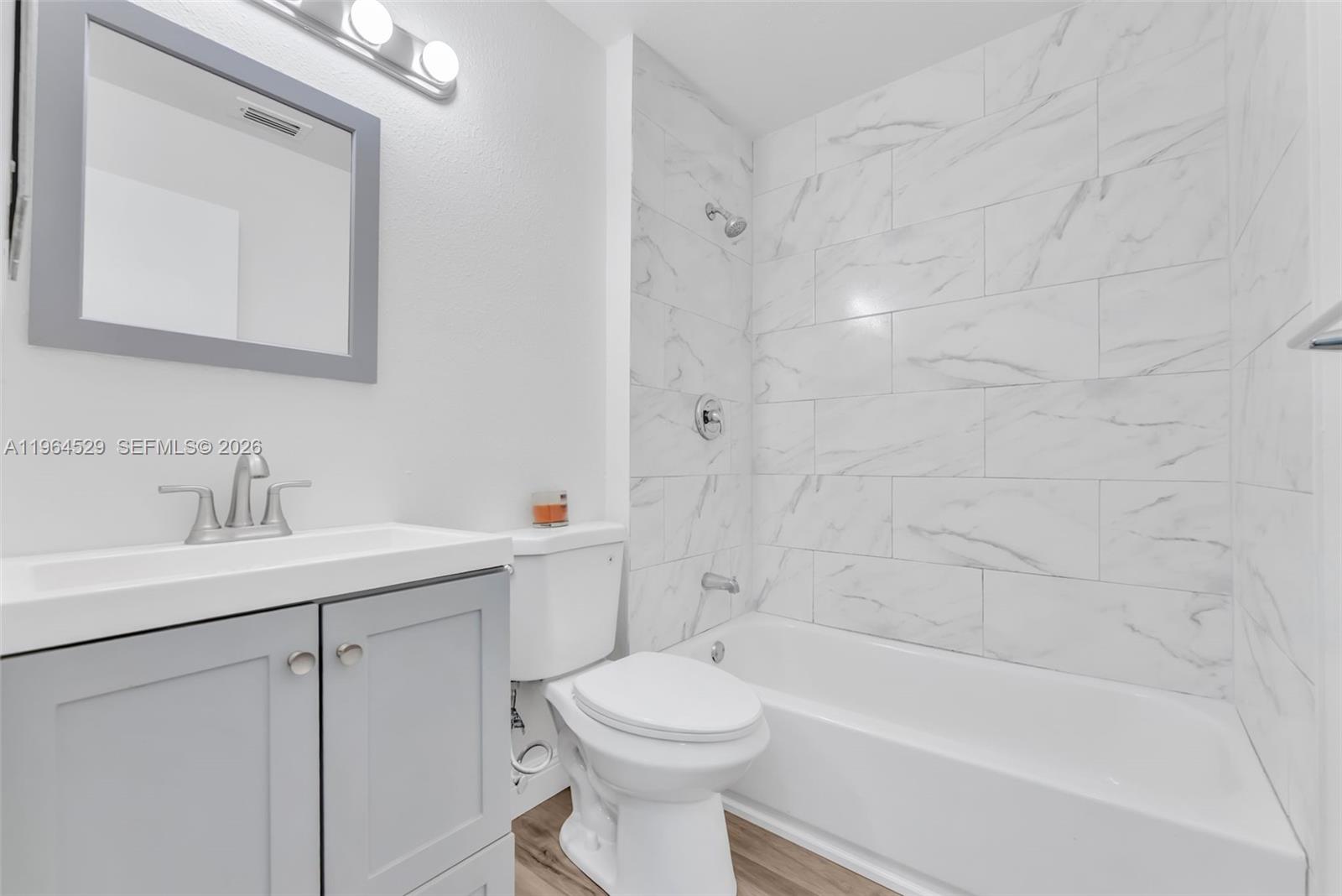 REFLECTIONS AT PEMBROKE P - Residential Lease