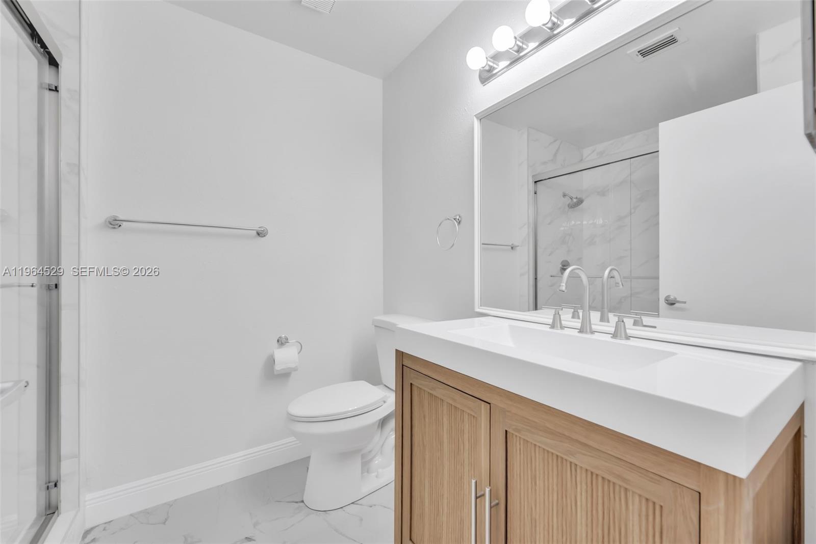 REFLECTIONS AT PEMBROKE P - Residential Lease