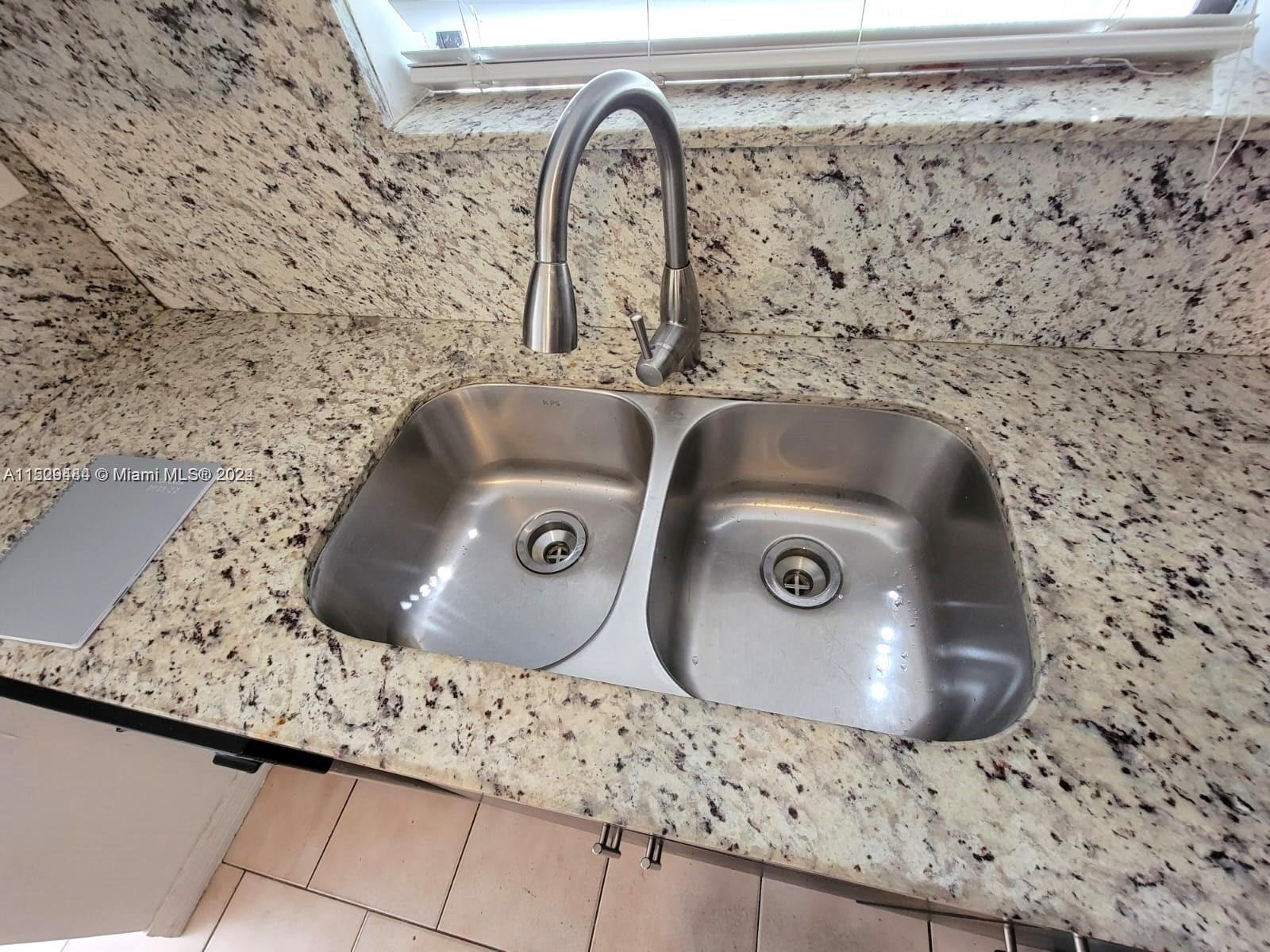 ROYAL PARK CONDO - Residential Income