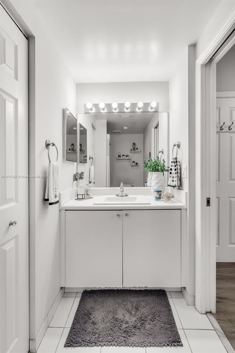 EL-AD RESIDENCES AT MIRAM - Residential