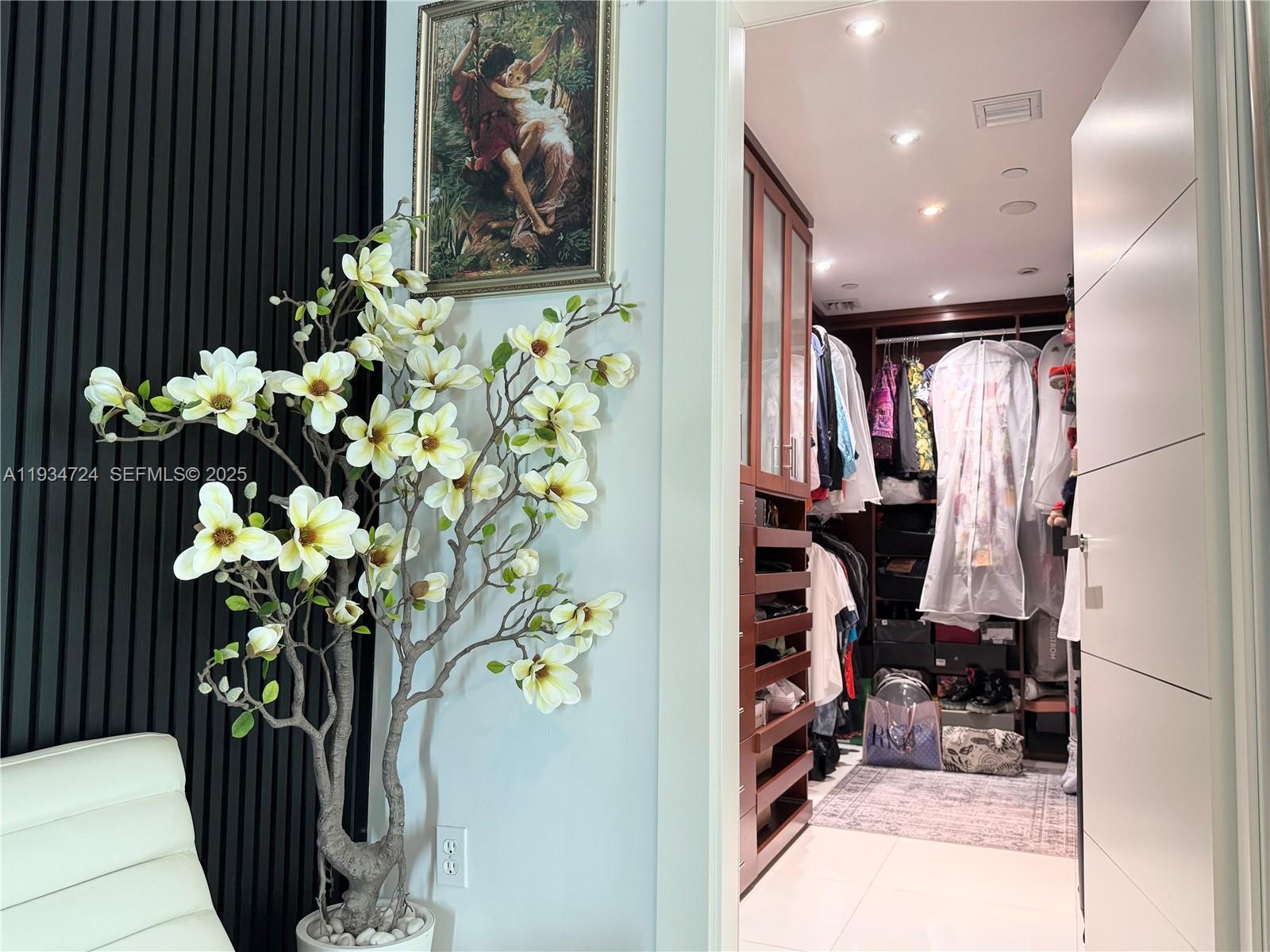 900 BISCAYNE BAY CONDO - Residential