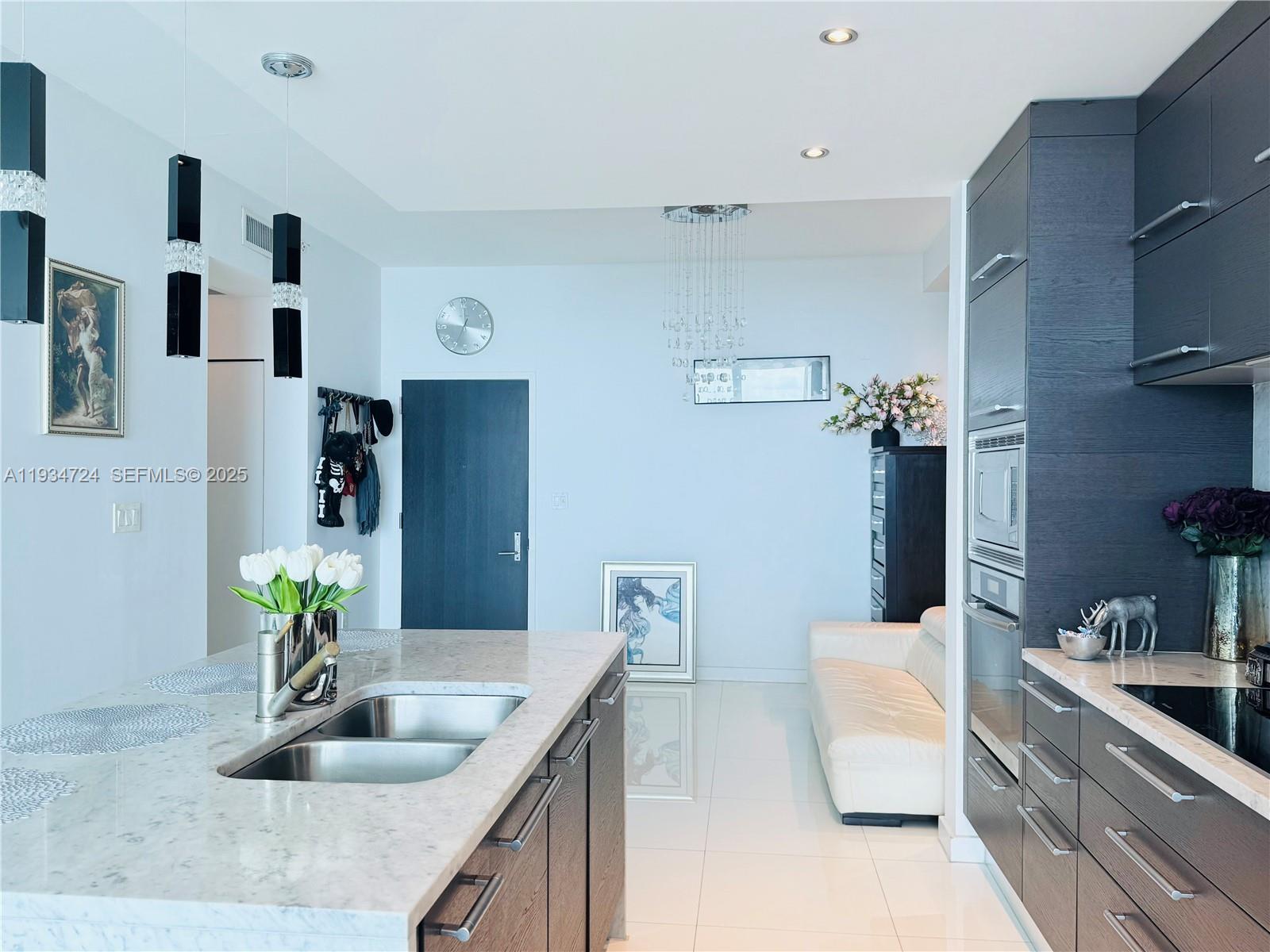 900 BISCAYNE BAY CONDO - Residential