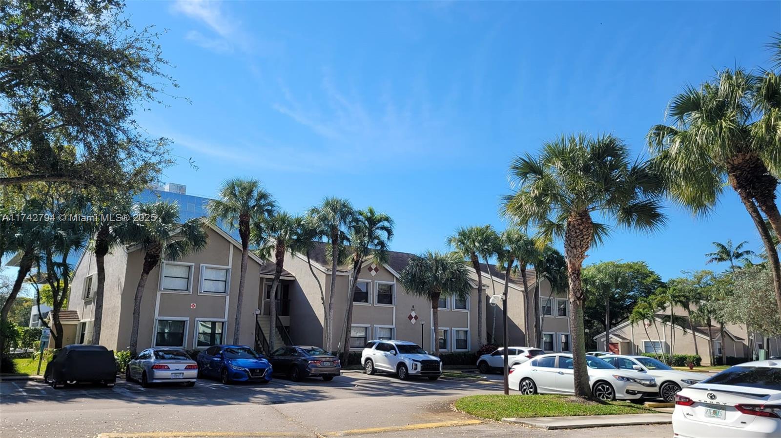 Property for Sale at 9633 Riverside Dr E5, Coral Springs, Broward County, Florida - Bedrooms: 3 
Bathrooms: 2  - $299,900