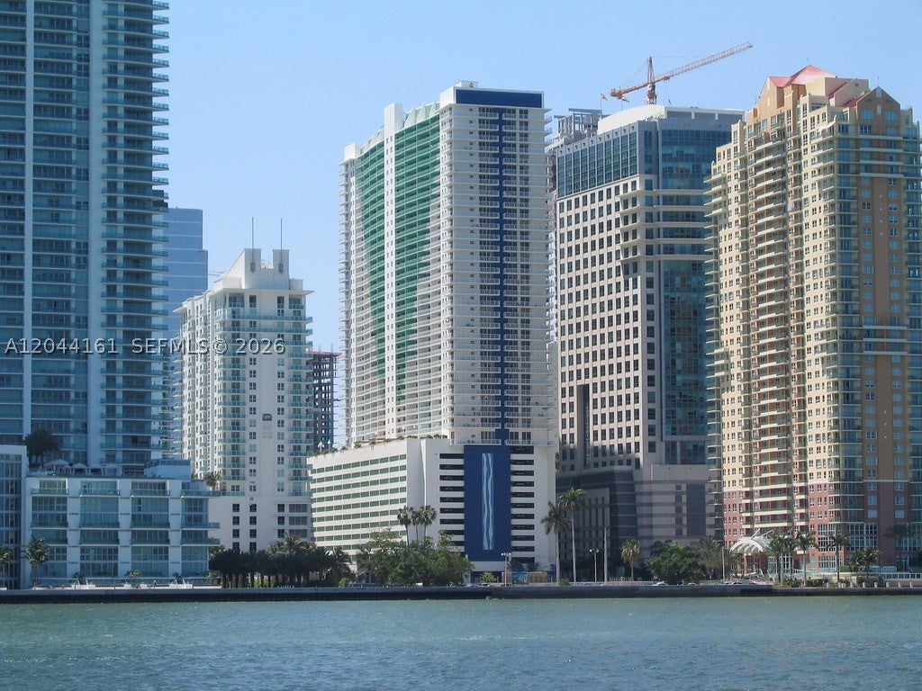 1200 Brickell Bay Dr 2806