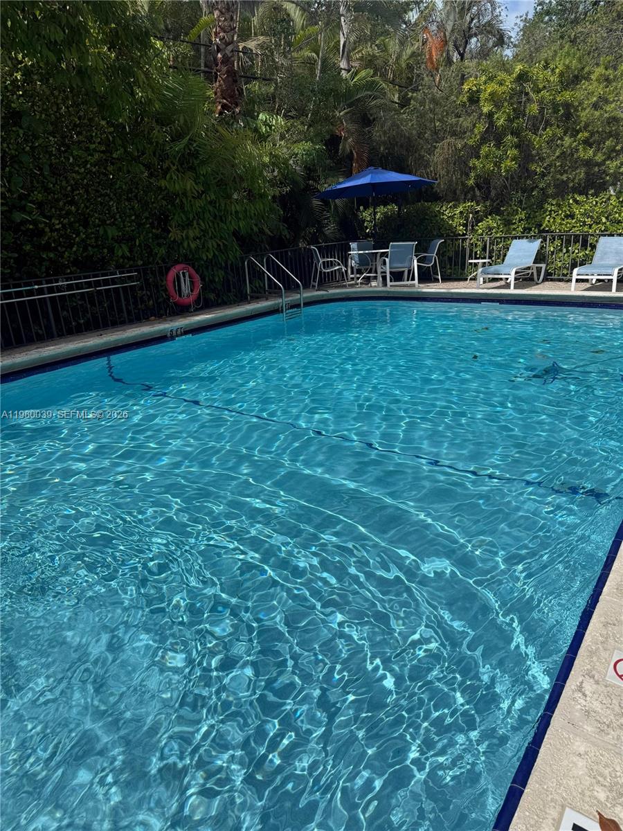 KEY BISCAYNE ONE HUNDRED - Residential