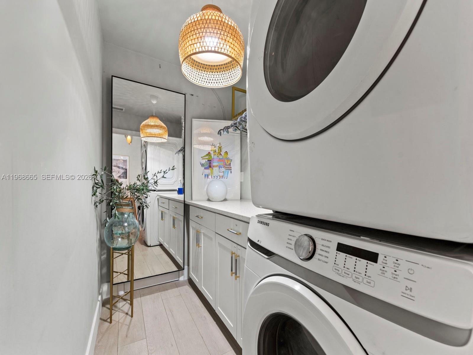 CORAL WAY PLAZA - Residential