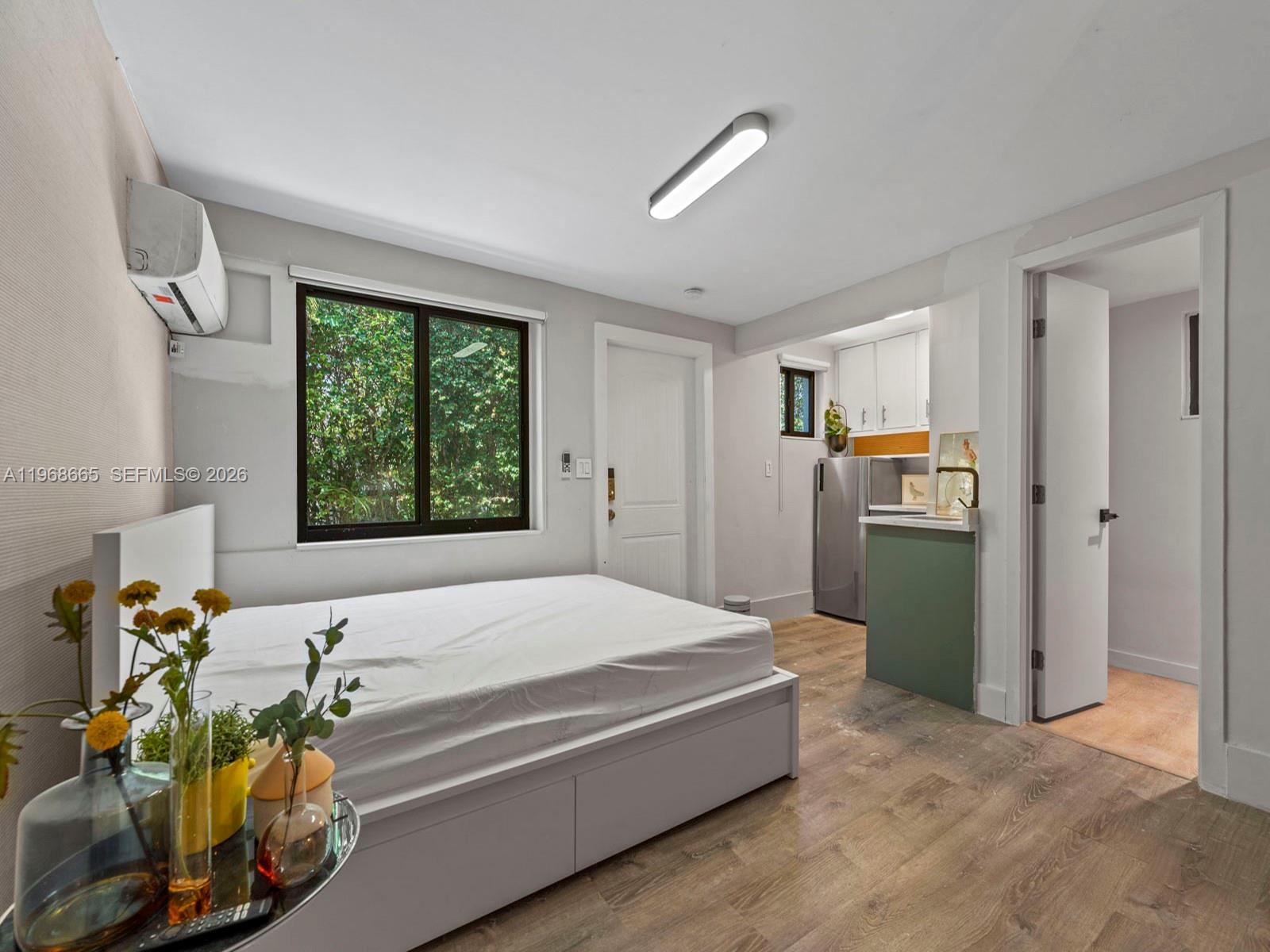 CORAL WAY PLAZA - Residential