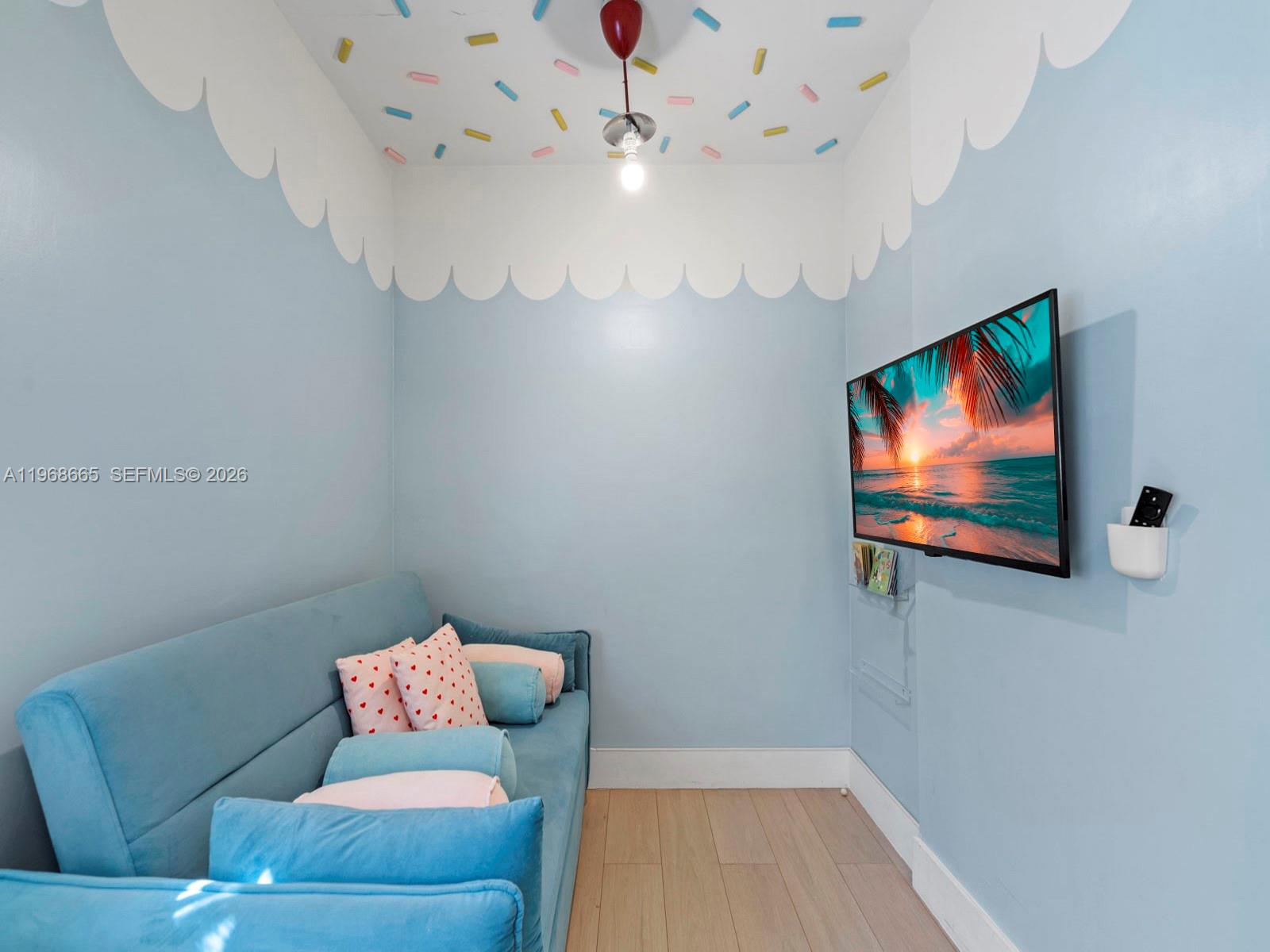 CORAL WAY PLAZA - Residential