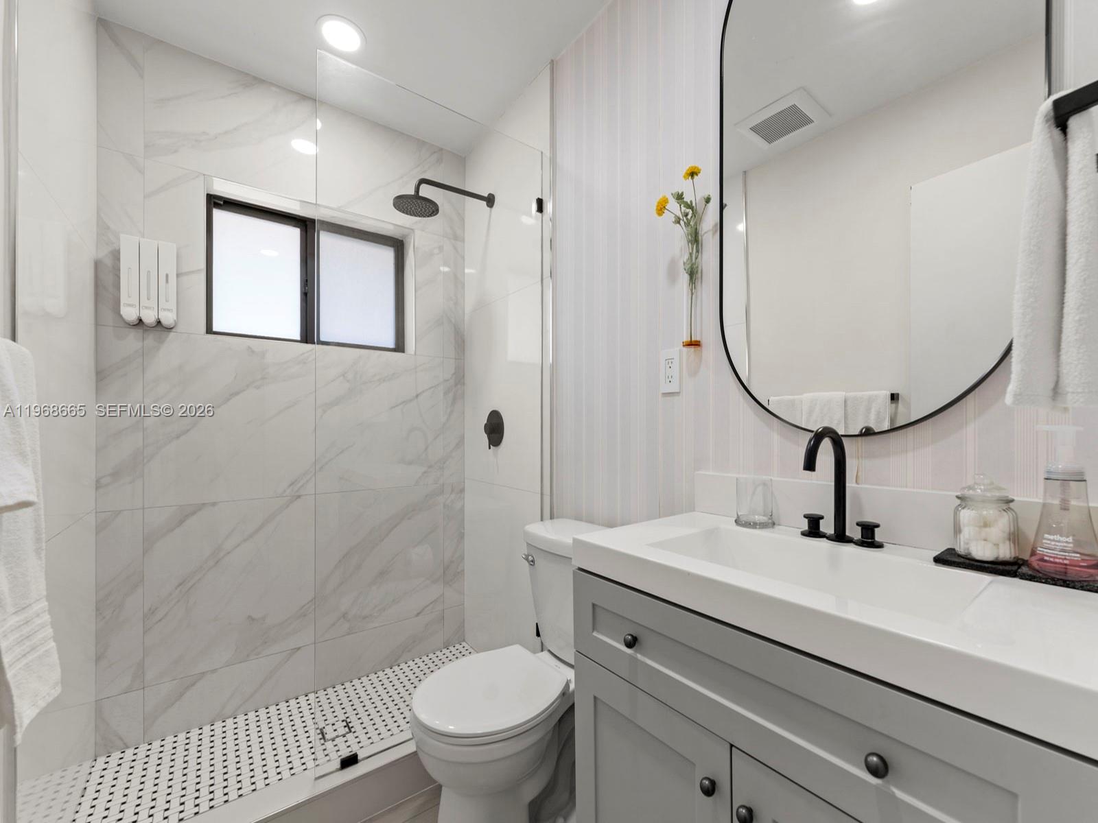 CORAL WAY PLAZA - Residential