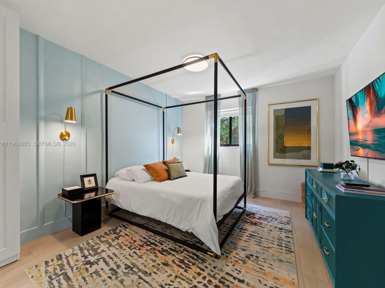 CORAL WAY PLAZA - Residential