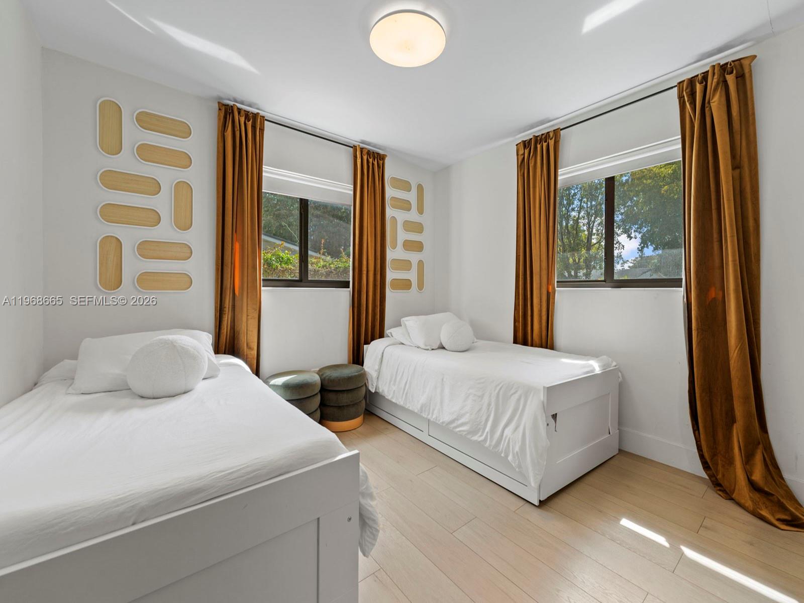 CORAL WAY PLAZA - Residential