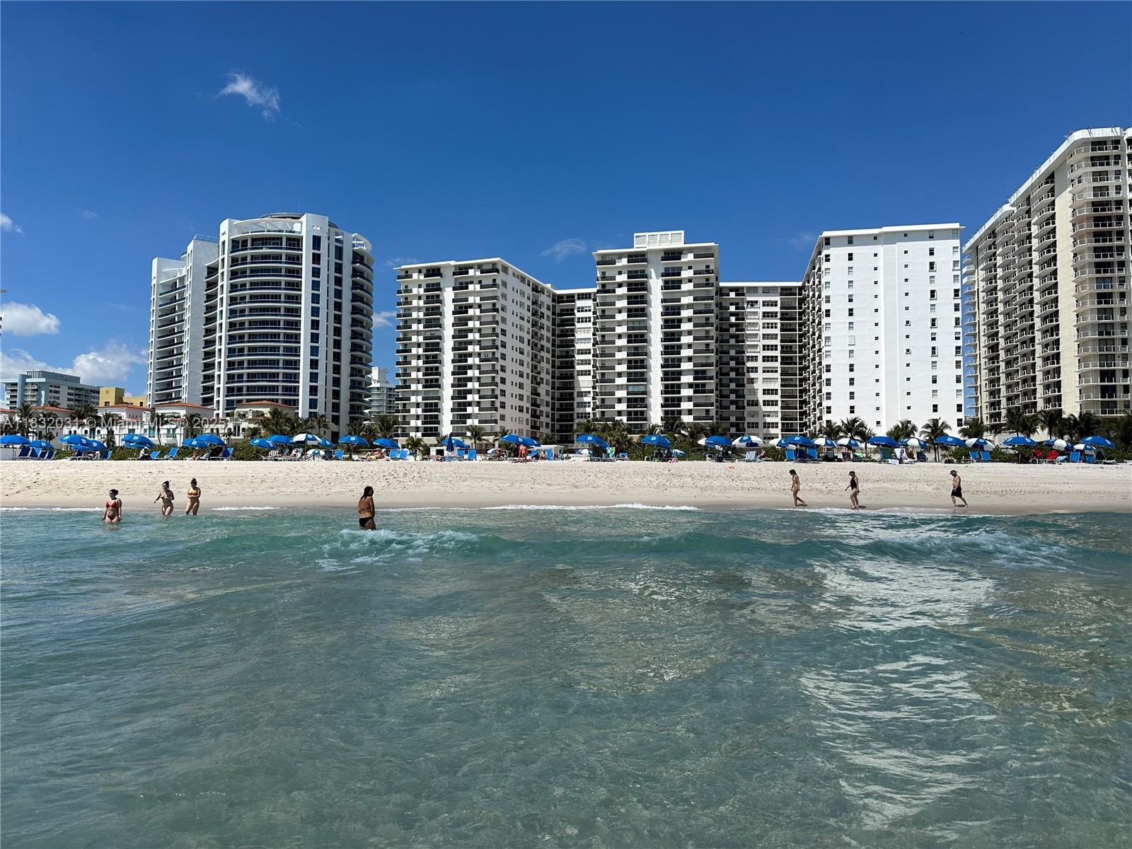 6039 Collins Ave 1737
