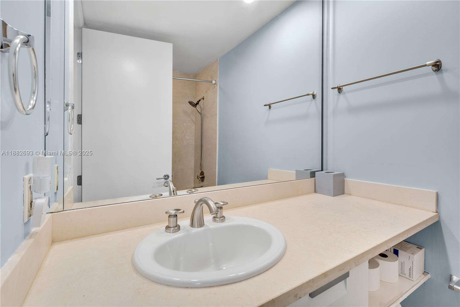 THE RESIDENCES AT THE BAT - Residential