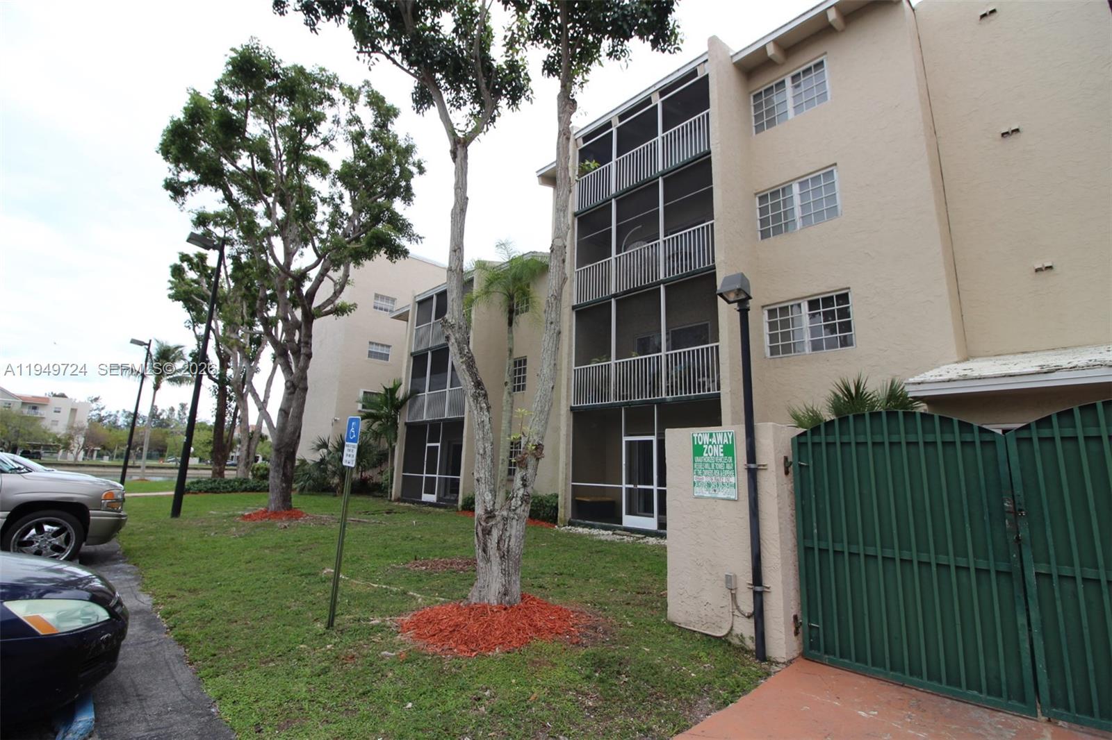 COVE CONDO PHASE II, THE - Residential