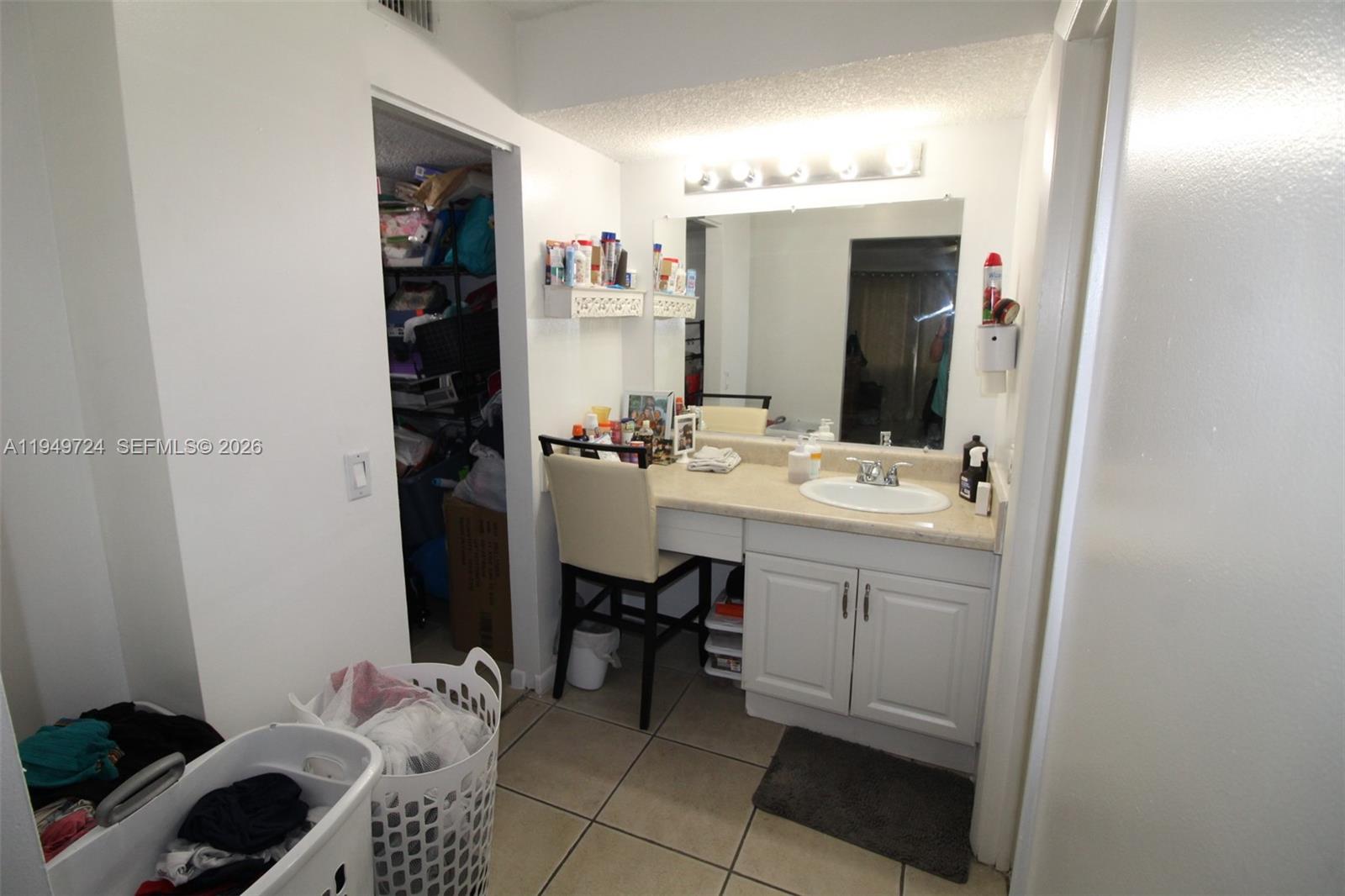 COVE CONDO PHASE II, THE - Residential