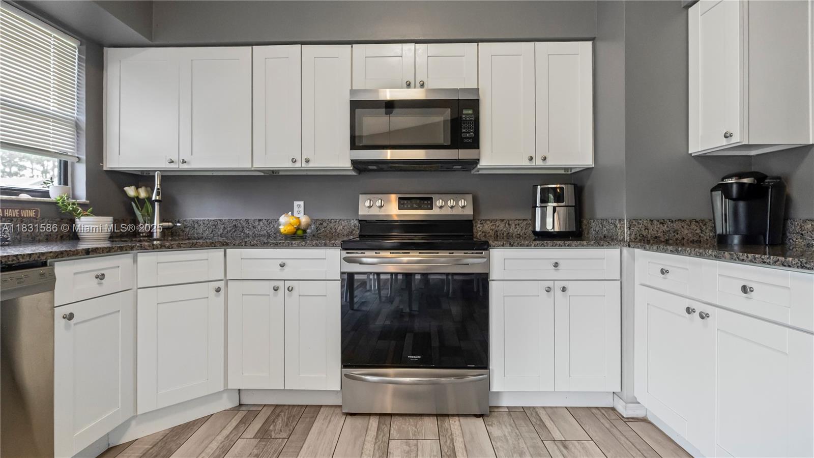 PORT ST LUCIE SECTION 4 - Residential