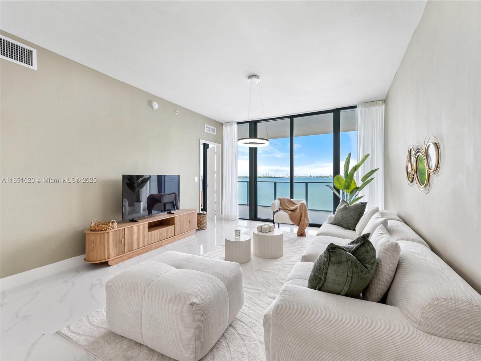 700 NE 24th St 606