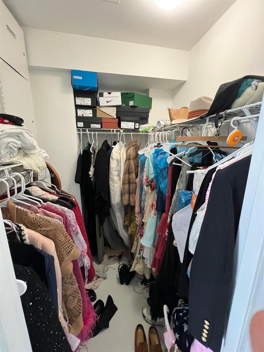 HARBOUR HOUSE - Residential