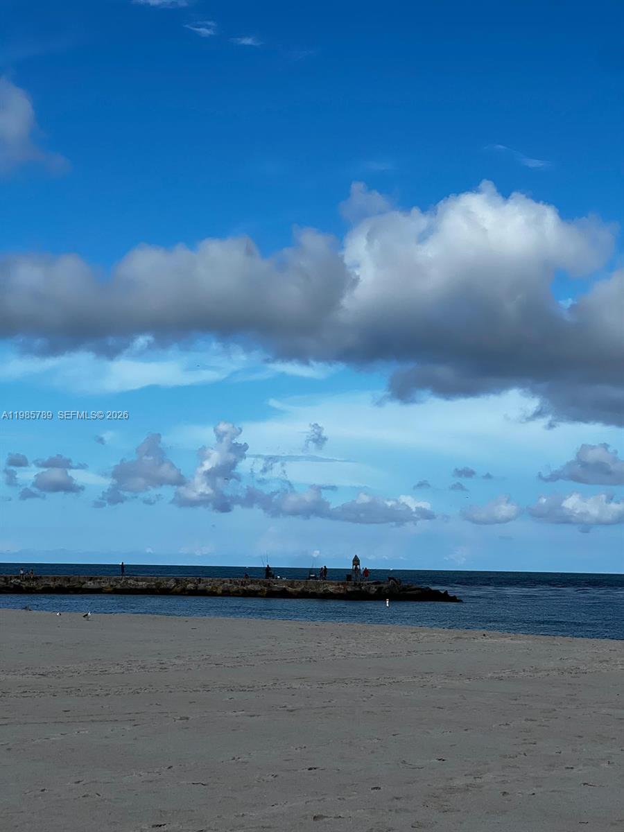 HARBOUR HOUSE - Residential