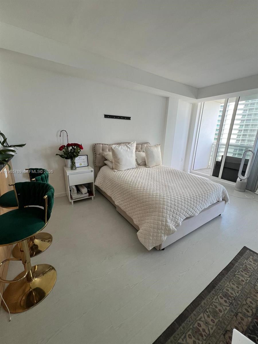 HARBOUR HOUSE - Residential