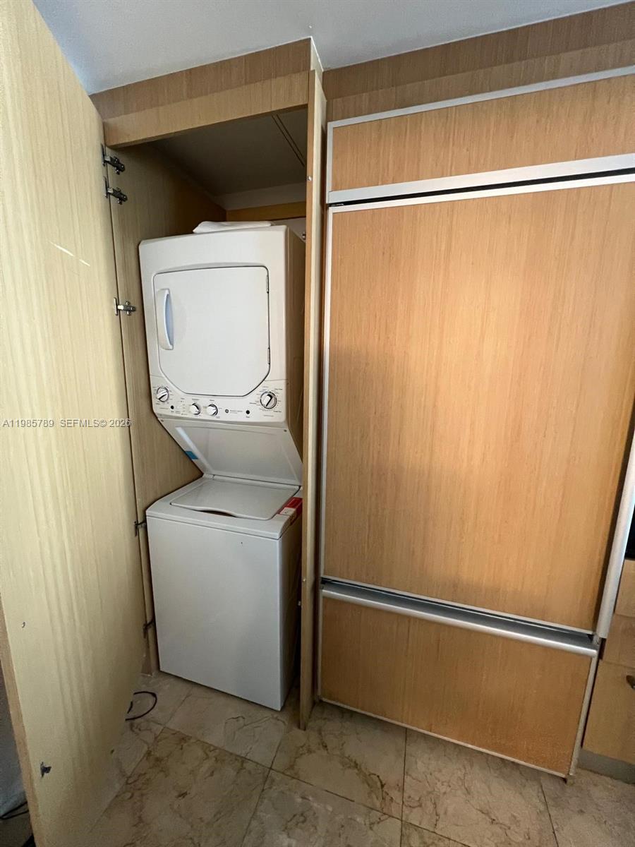 HARBOUR HOUSE - Residential