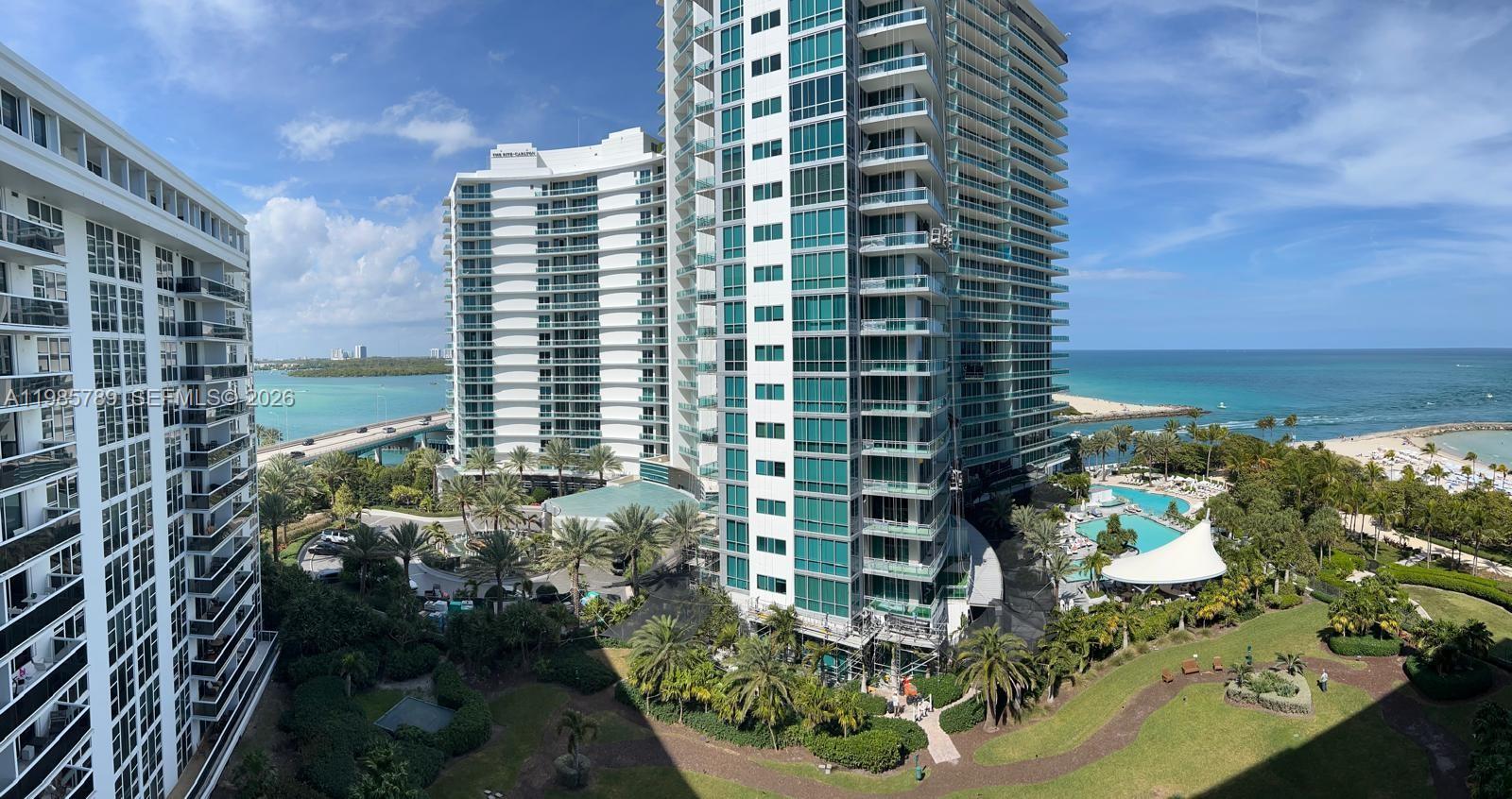 HARBOUR HOUSE - Residential