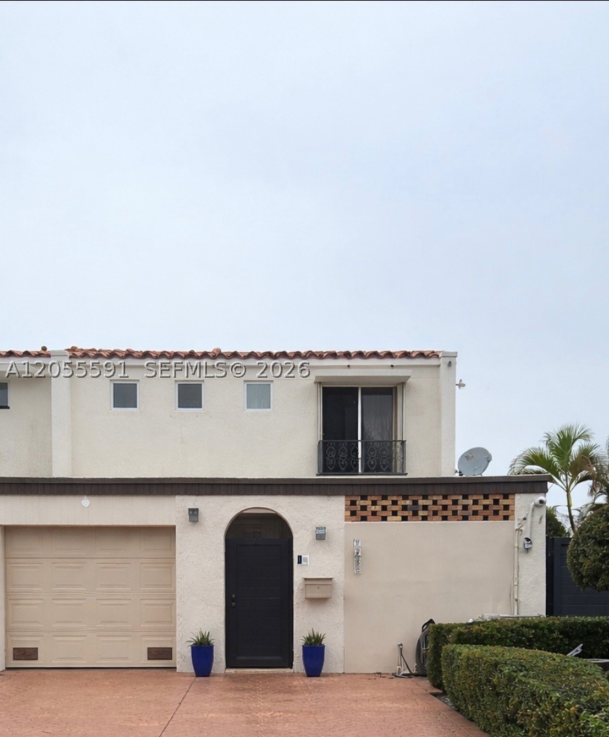 7282 Jacaranda Ln