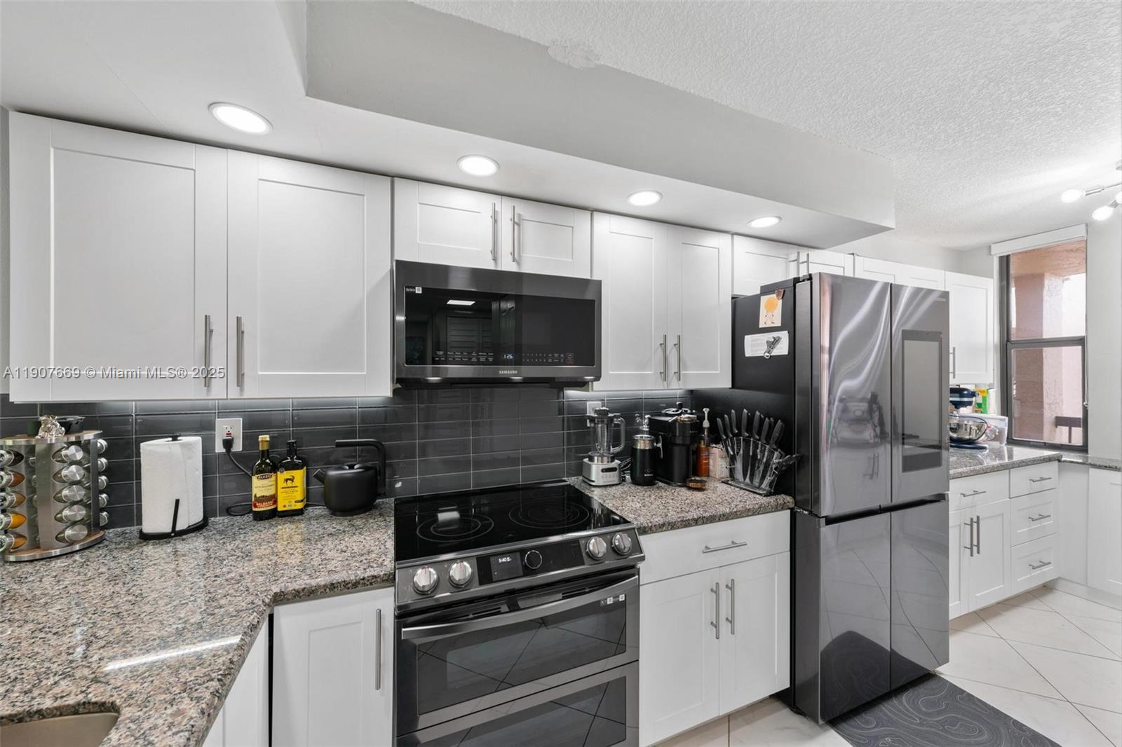 ROYAL PALM AT PLANTATION - Residential