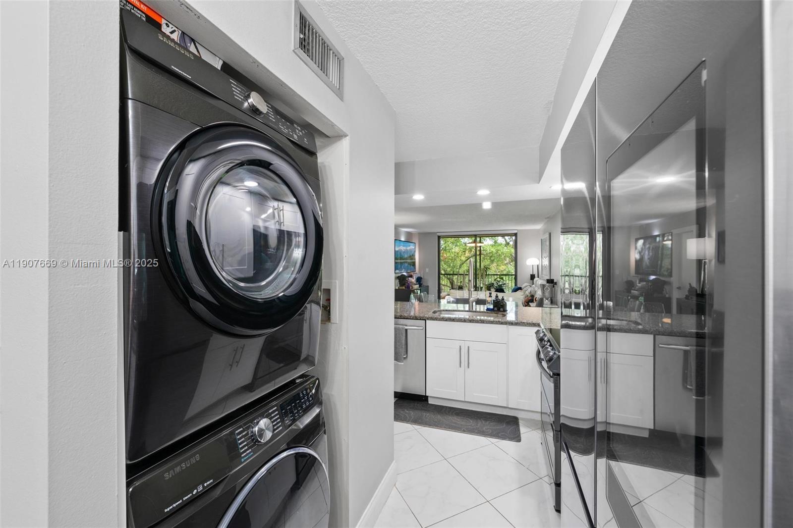 ROYAL PALM AT PLANTATION - Residential