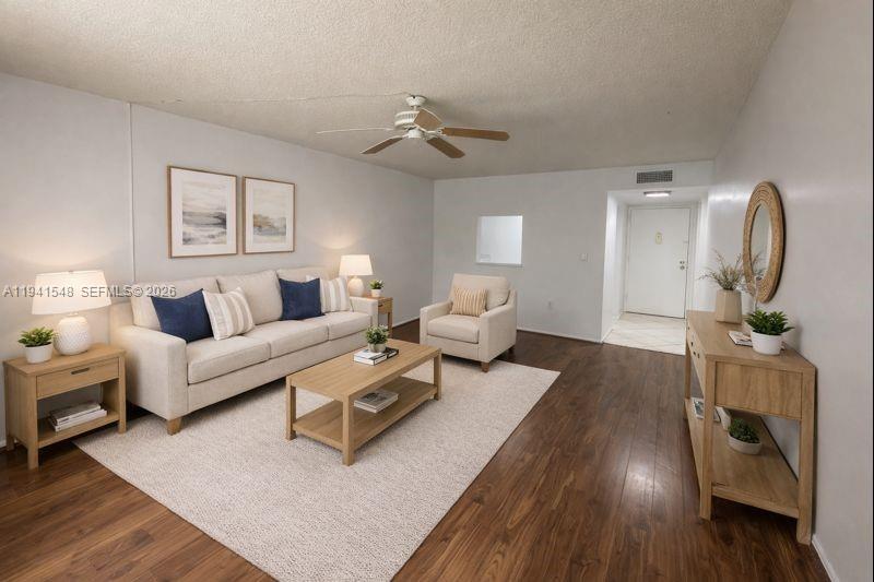 HERITAGE CIRCLE CONDO - Residential