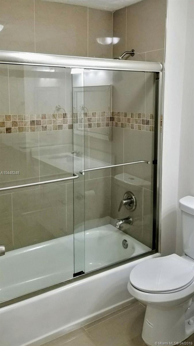 ROYAL GLEN - Residential Lease