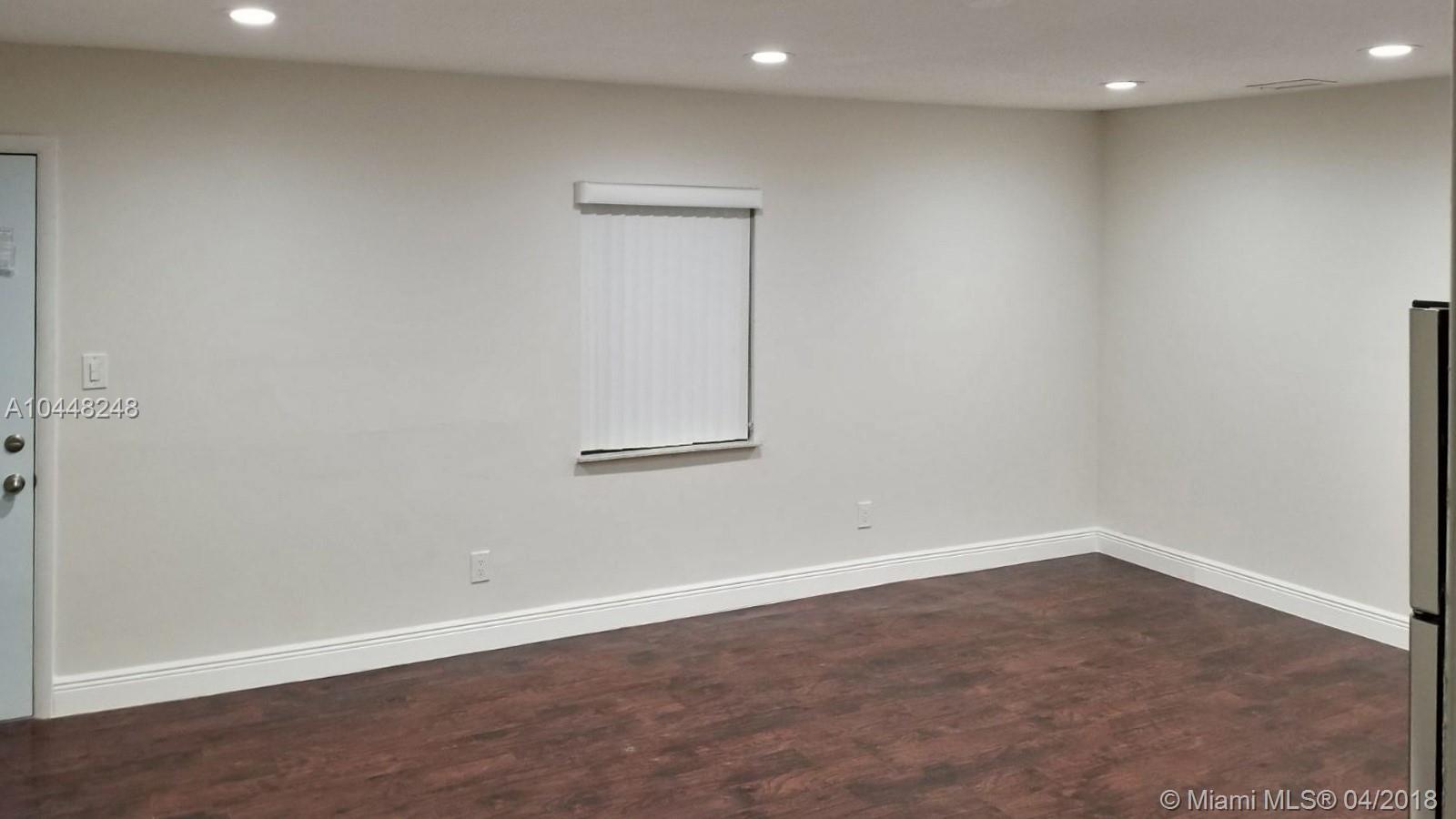 ROYAL GLEN - Residential Lease