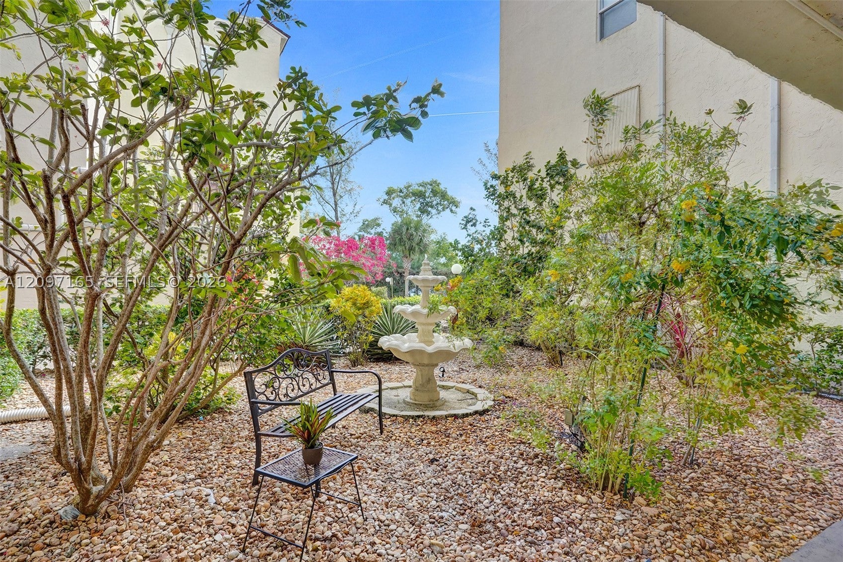 View photos, virtual tours, details... 2871 Somerset Dr 209