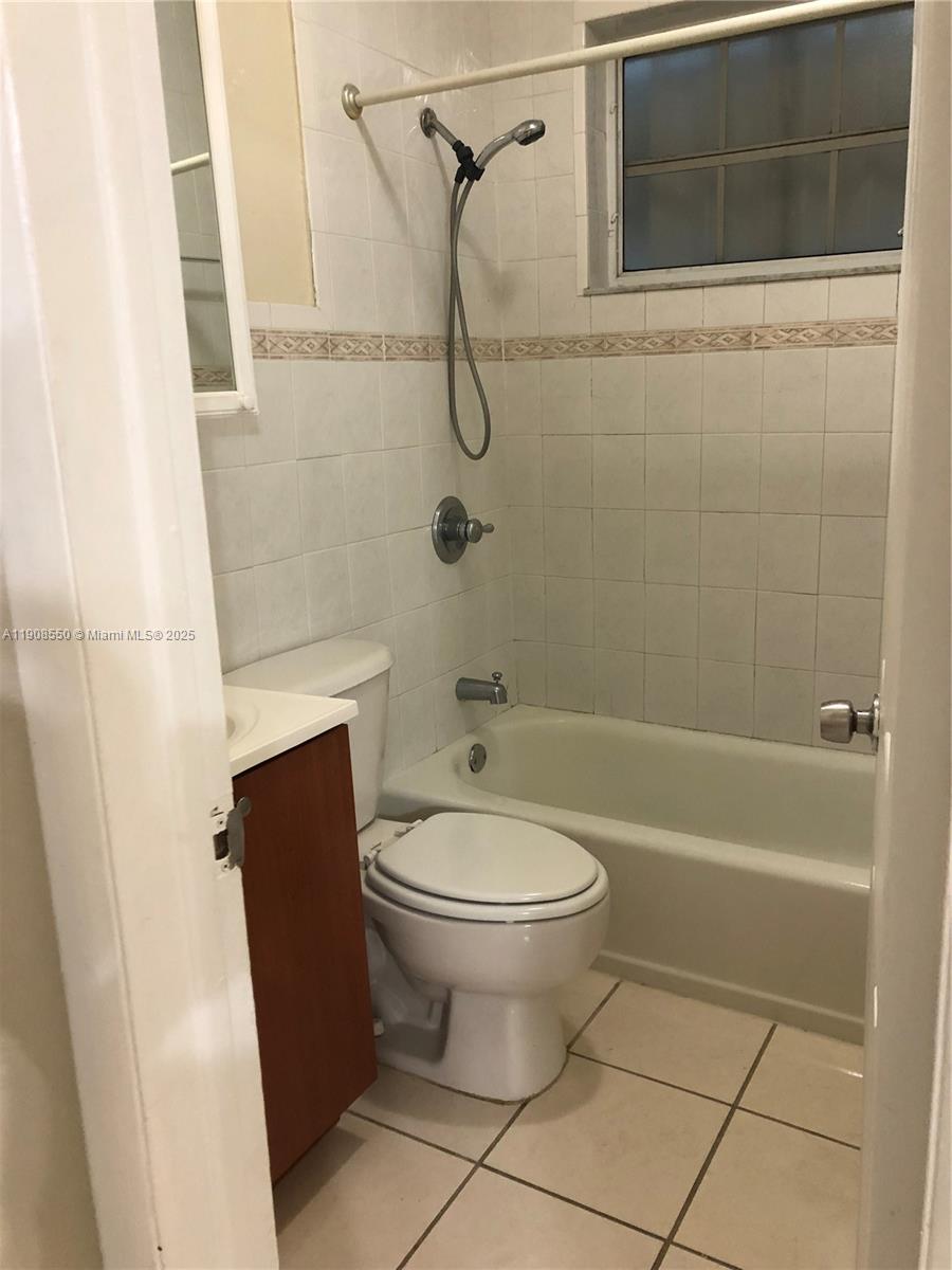 RICHMOND HILL FARMS - Residential Lease