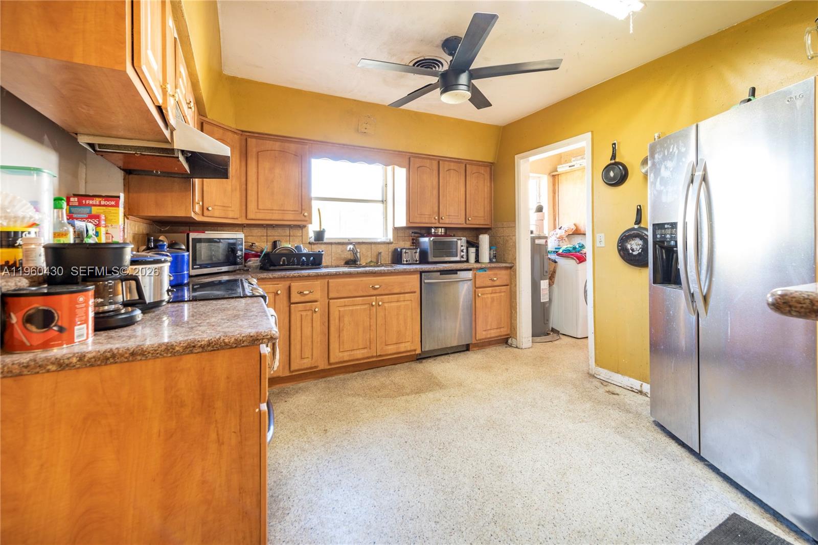 LAKESIDE ESTATES - Residential